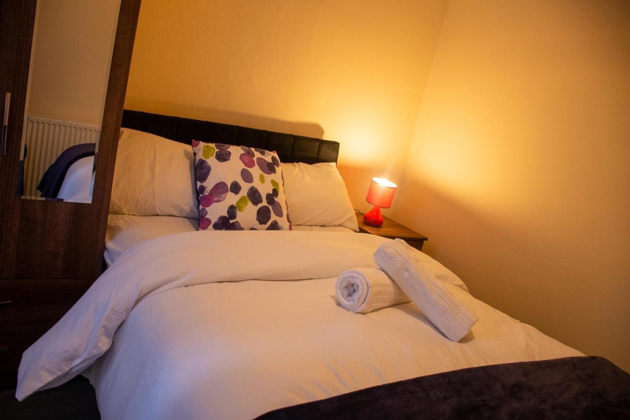 Royale View House- Free Parking, Wifi, Perfect For Contractors And Holiday home *
