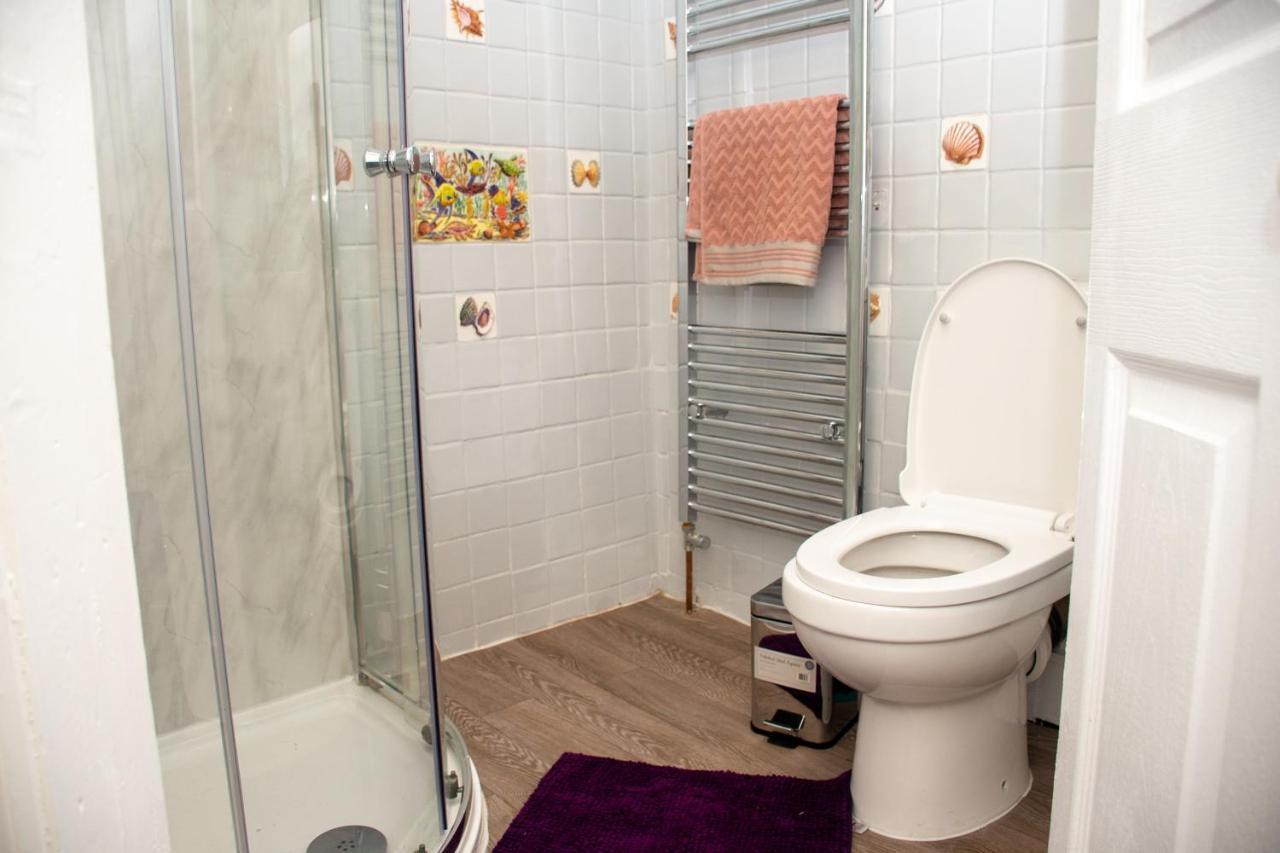 Royale View House- Free Parking, Wifi, Perfect For Contractors And Дом отдыха Нортхемптон